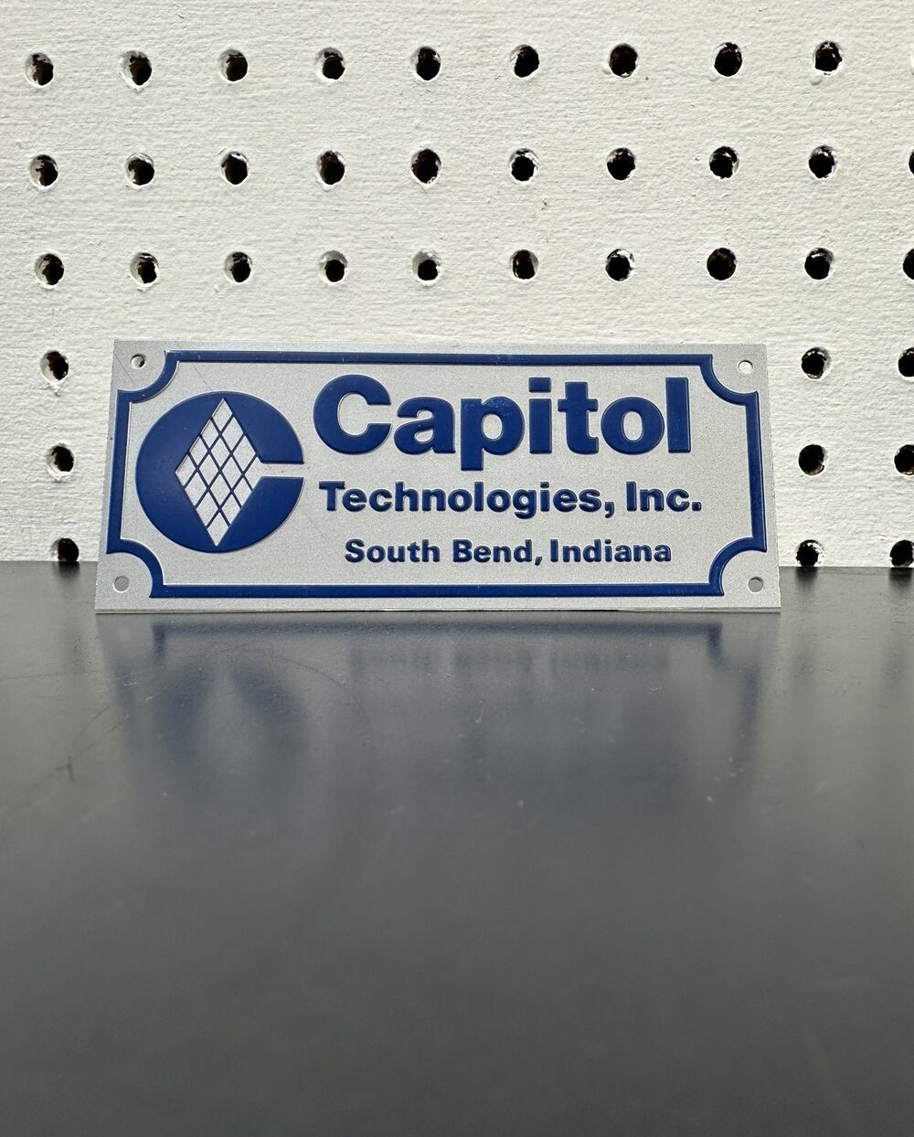 Vintage Capitol Technologies Inc 5 x 2" Aluminum Machinery Nameplate Badge